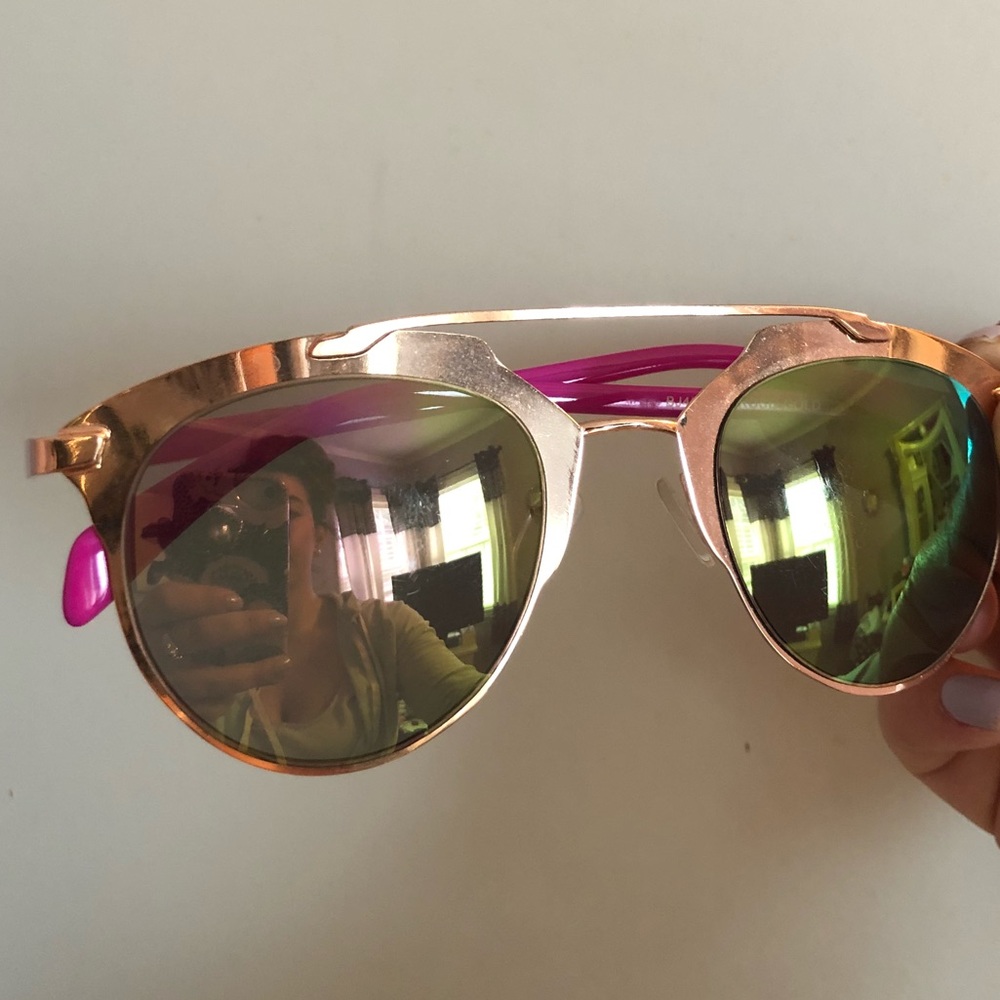 Betsy Johnson Rose Gold shiny sunglasses